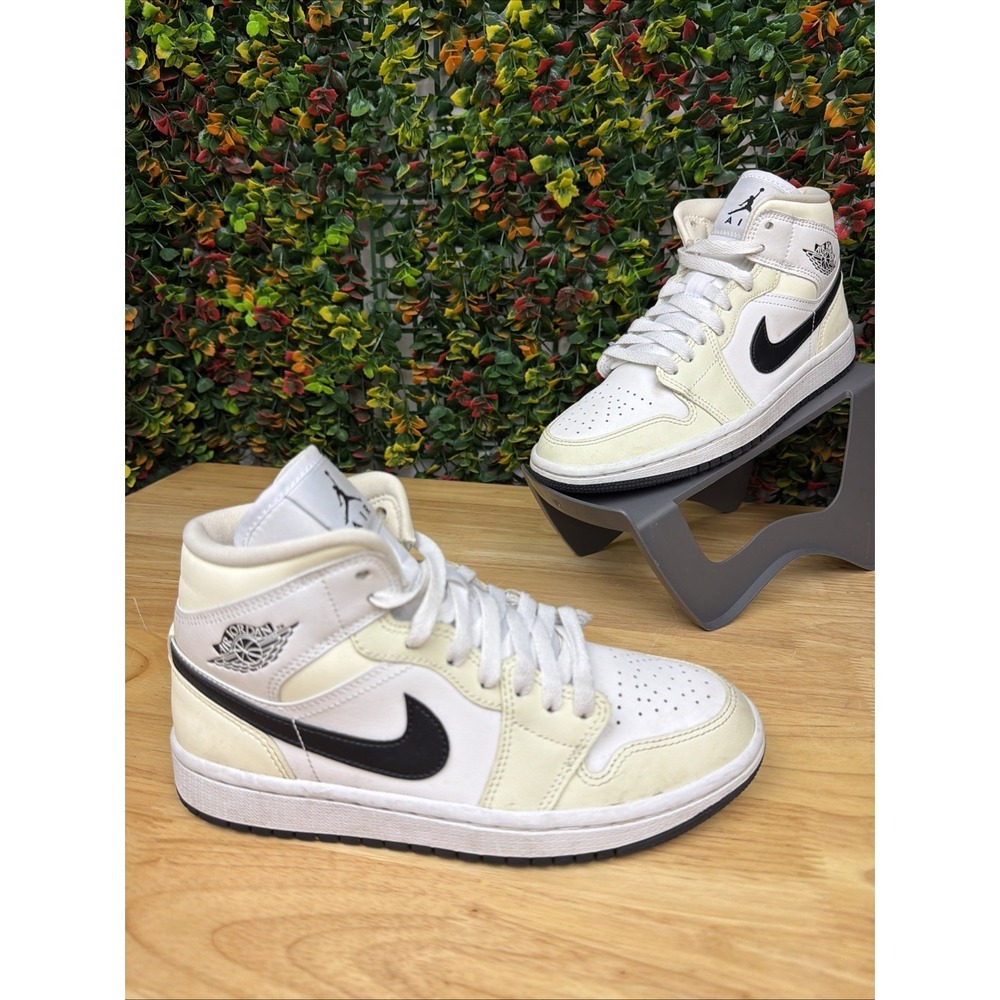 Nike Air Jordan Retro 1 Mid Sneakers Shoes Coconut Milk Womens 6.5 BQ6472-121‎